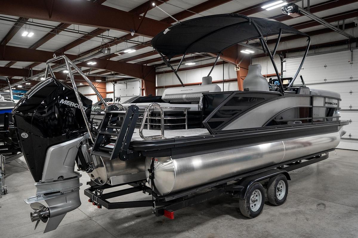 2025 Bennington 24 MSB