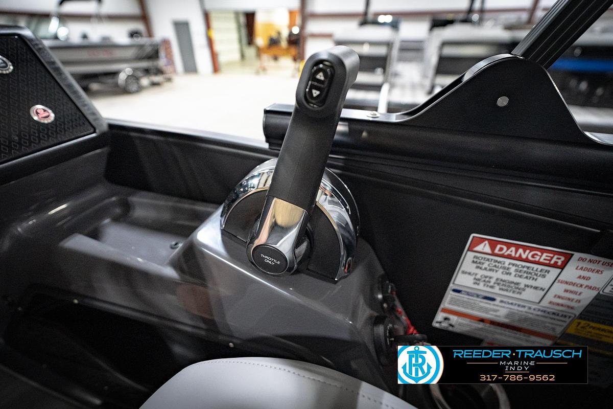 2026 Bennington 24 MFB