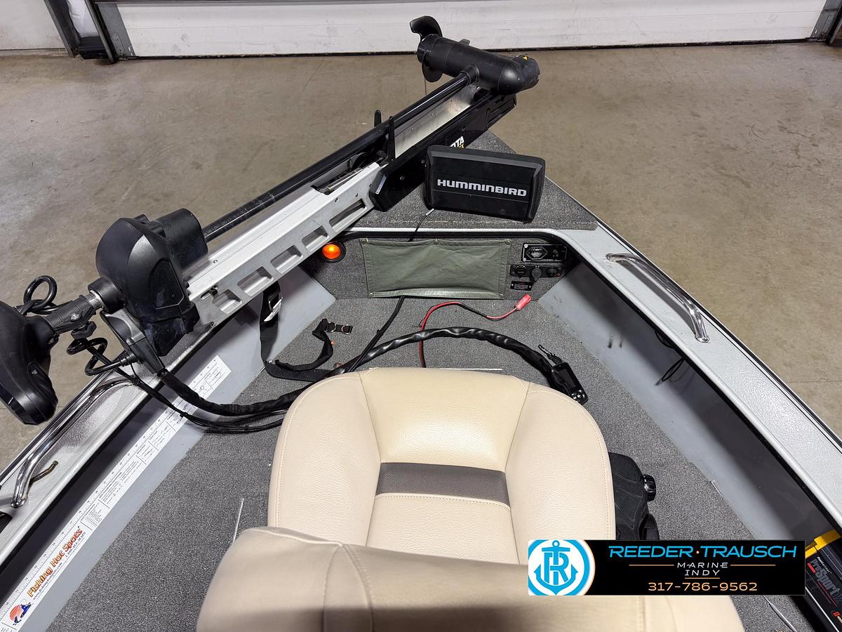 Used 1999 Lund Mr. Pike 17