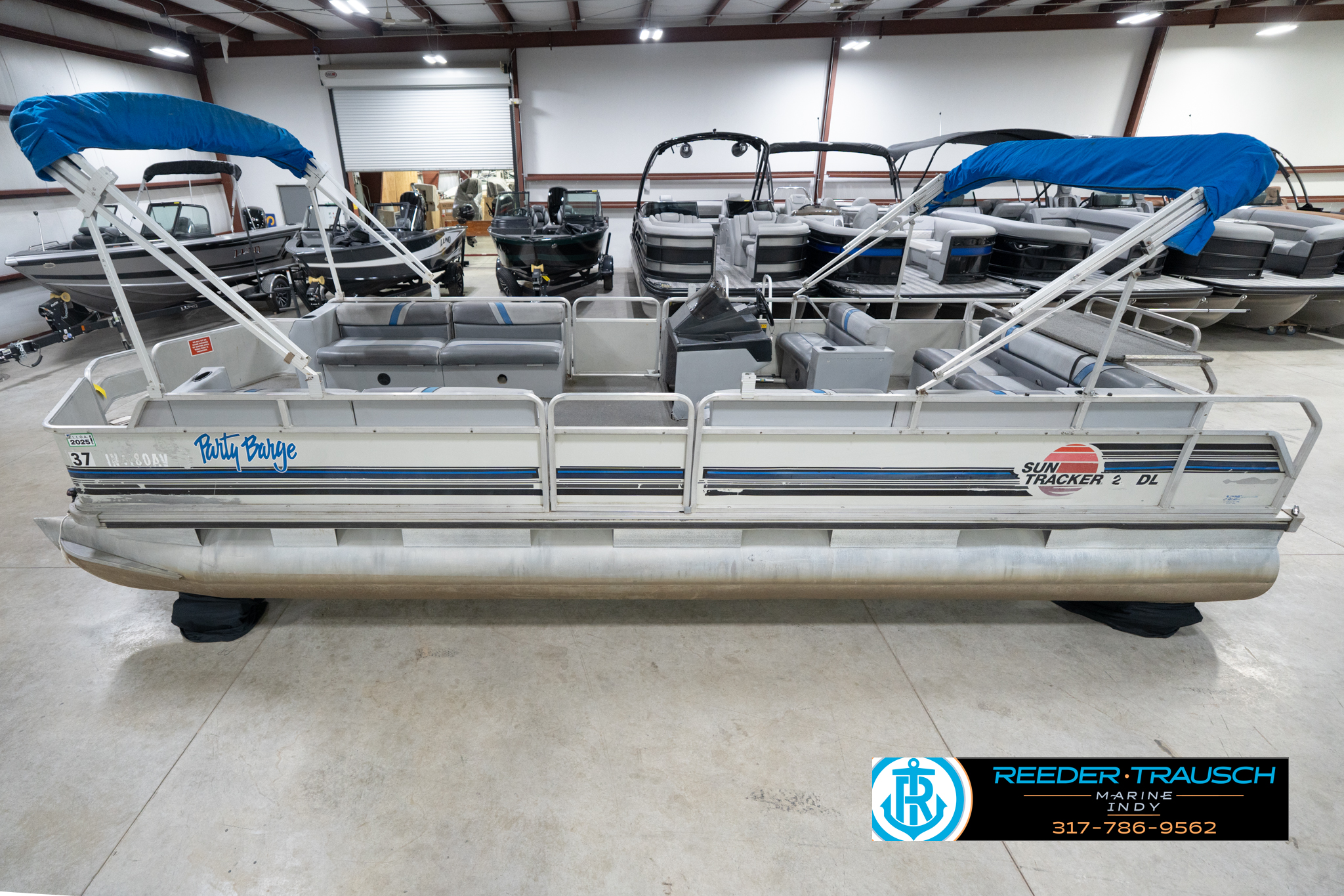 1992 Sun Tracker Party Barge 24  for Sale in Indianapolis, IN