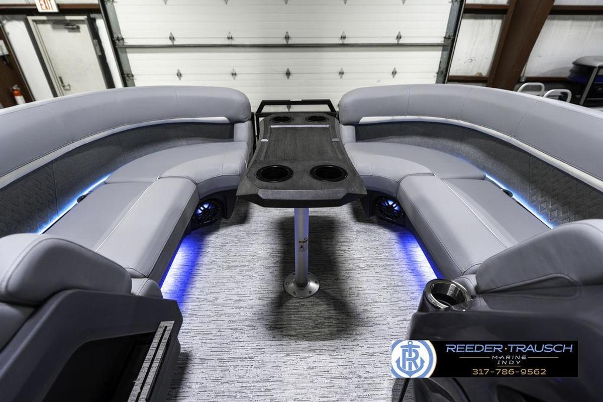 2025 Bennington 22 MFB