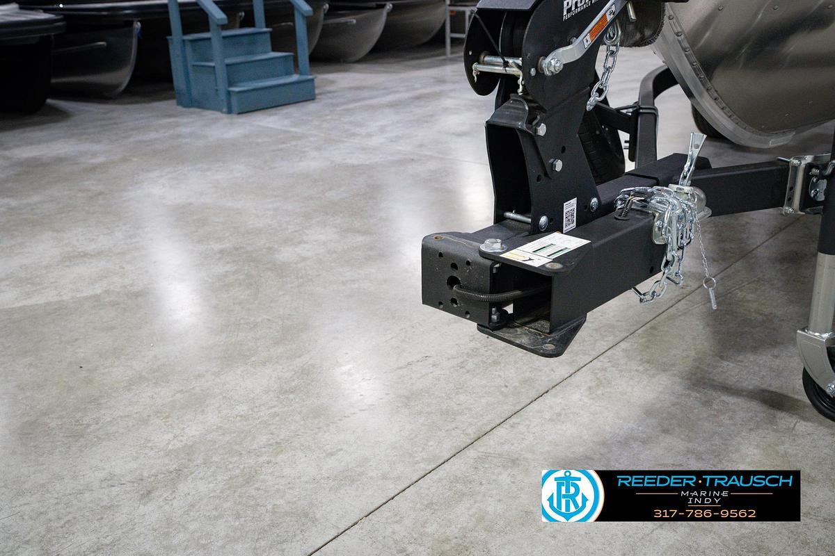2026 Lund 1800 Explorer Side