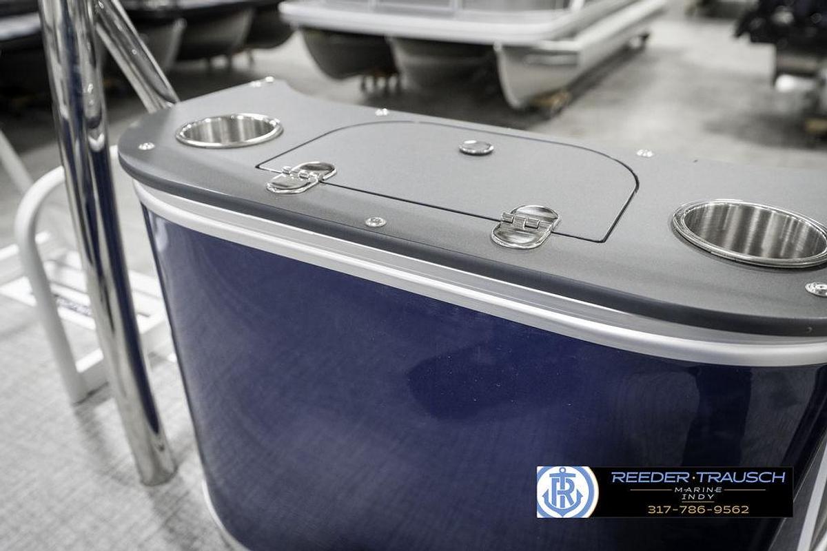 2025 Avalon 1785 Venture CRB