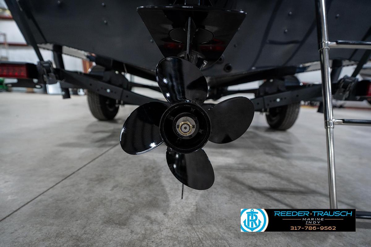 2026 Lund 1775 Adventure SS