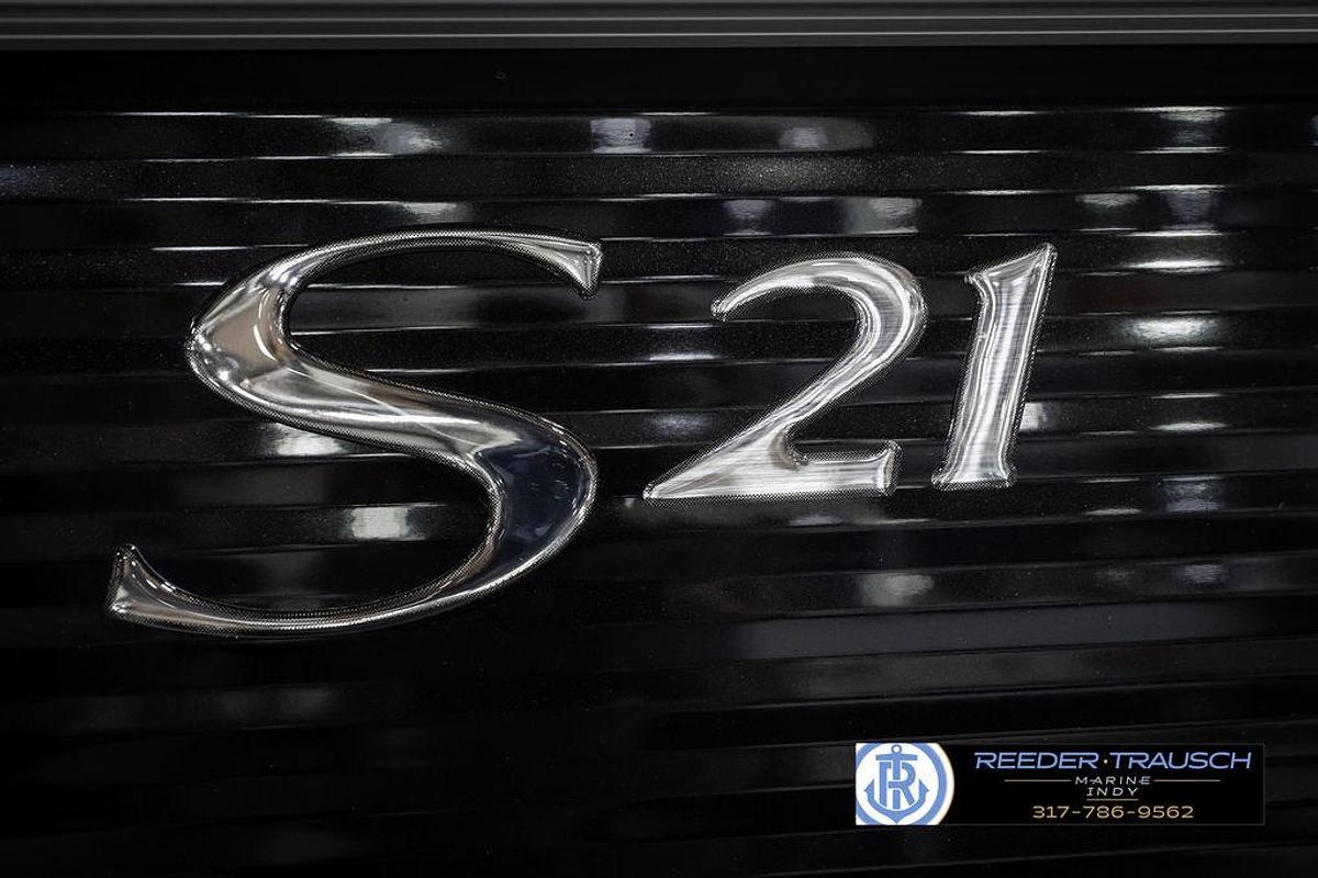 2025 Bennington 21 SS