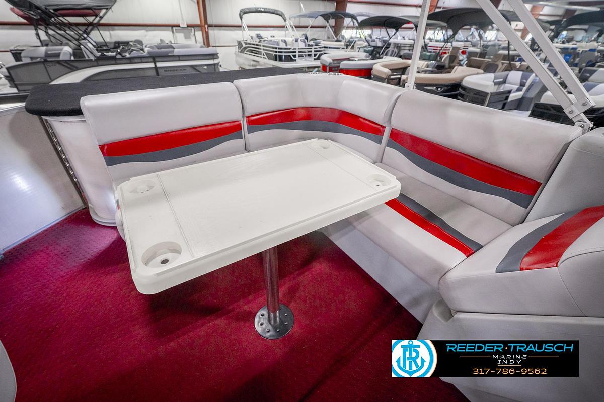 Used 2001 Sweetwater SW2221WR