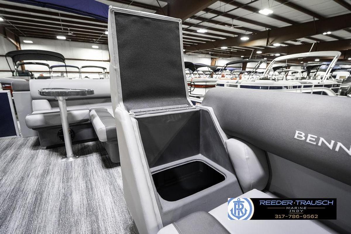 2025 Bennington 18 SLJ