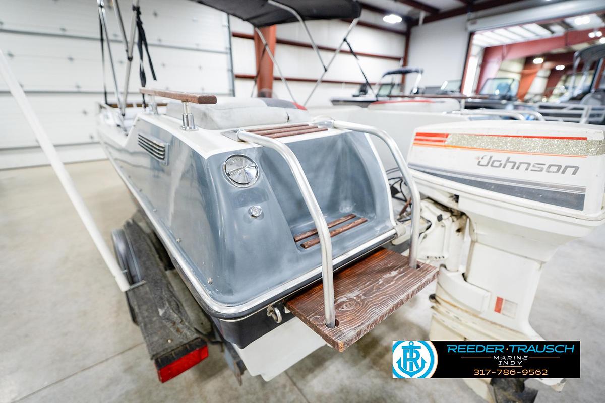 Used 1987 Hurricane 17 Deck Boat