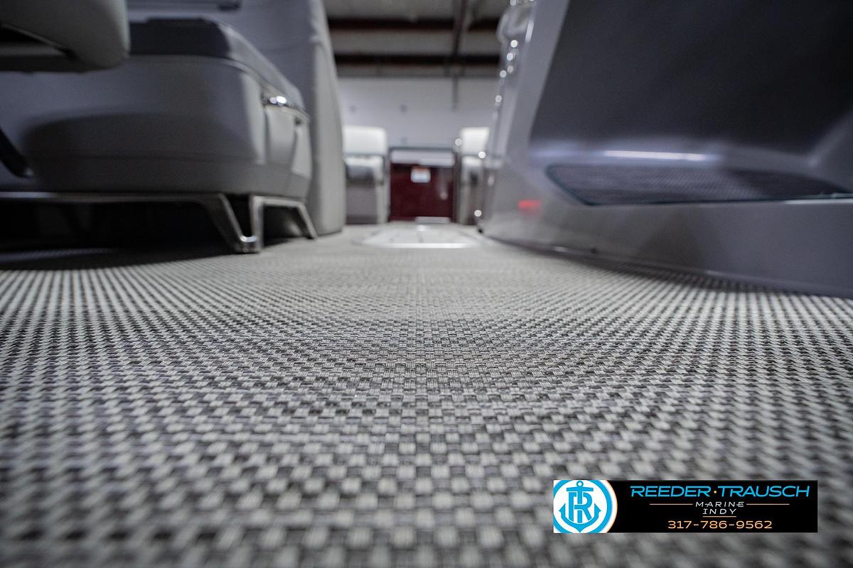 Used 2022 Bennington 23 QXFBA