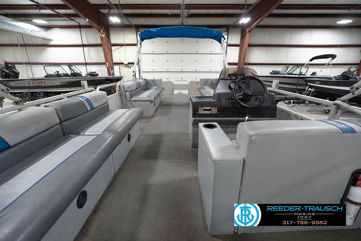 Used 1992 Sun Tracker Party Barge 24