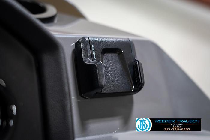 2025 Bennington 21 S