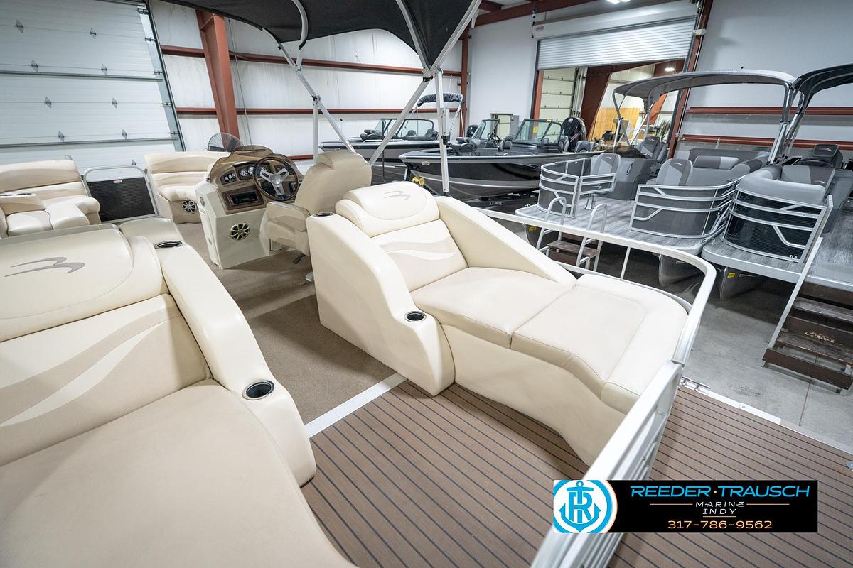 Used 2014 Bennington 2275 GCW