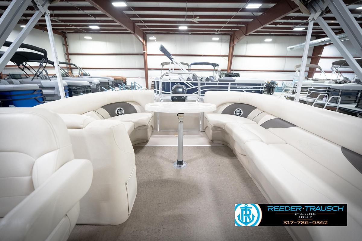 Used 2014 SunChaser Classic 8522 Lounger