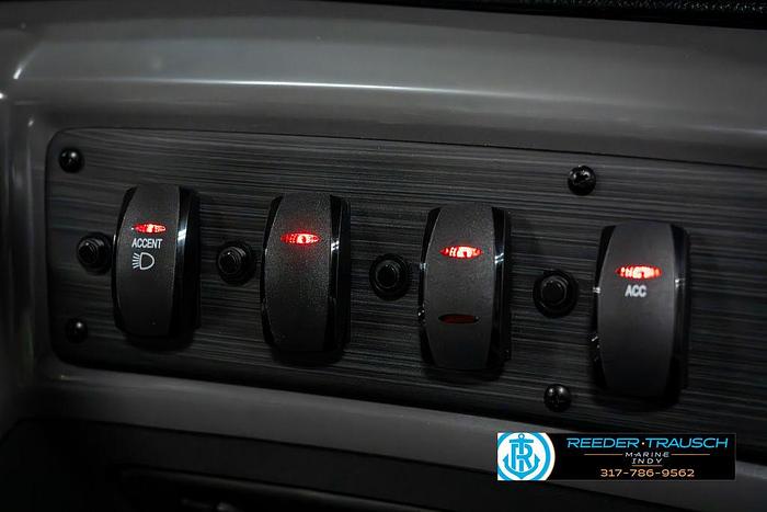 2025 Bennington 22 SLSE