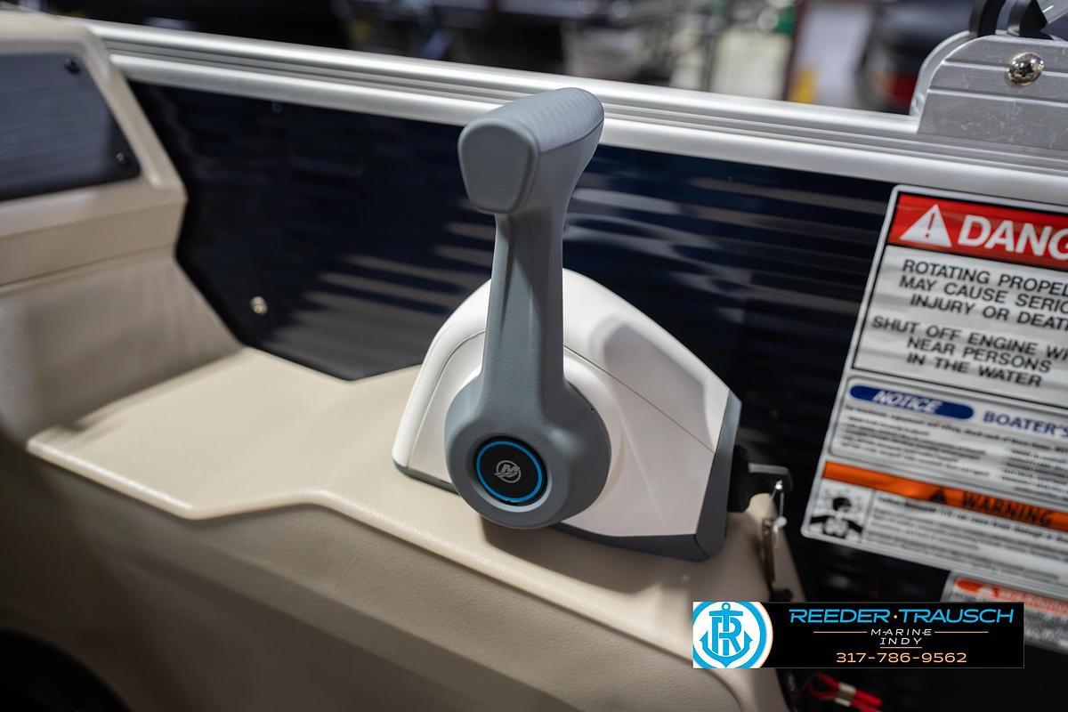 2026 Bennington 168 SLJ