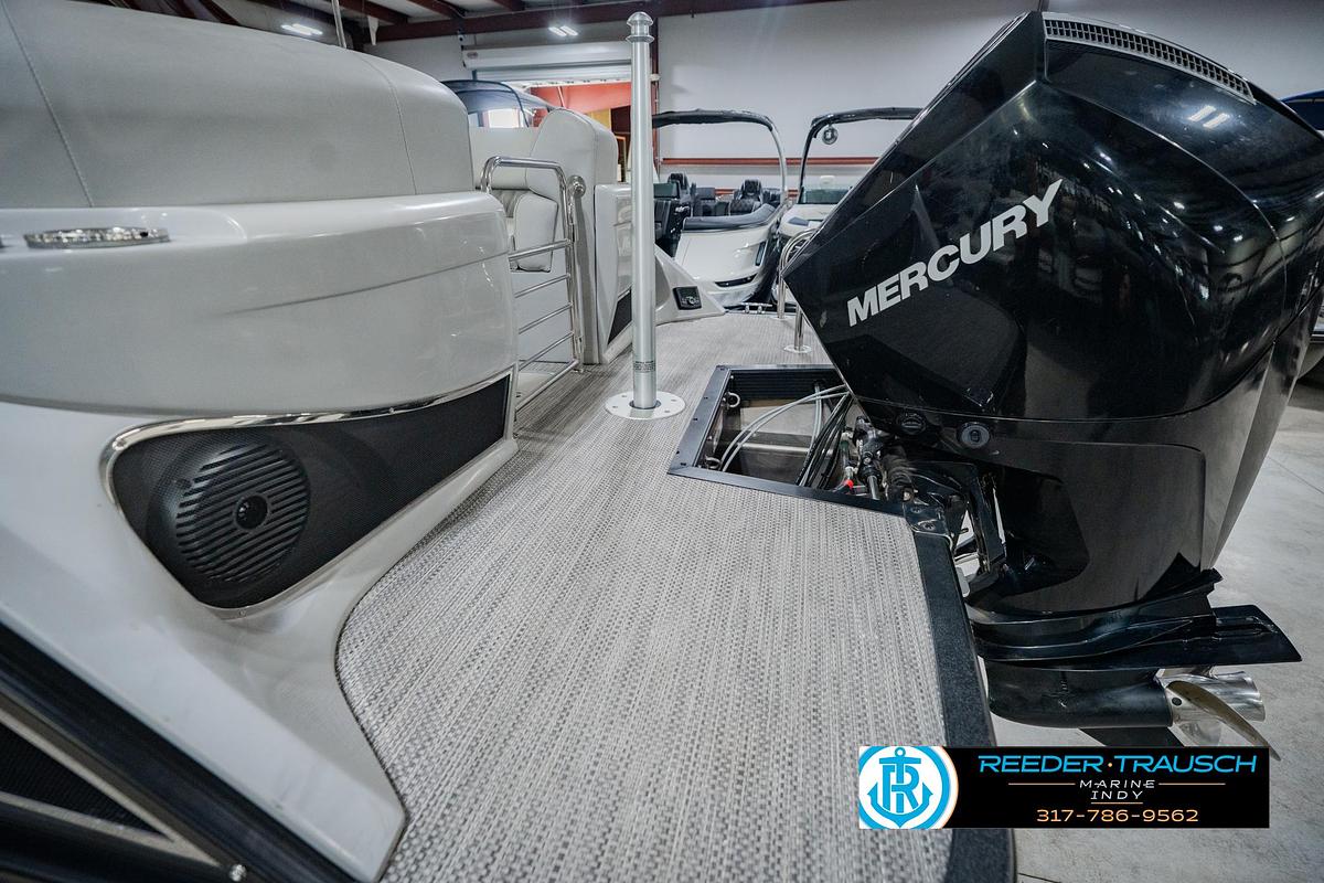 Used 2022 Bennington 23 QXFBA