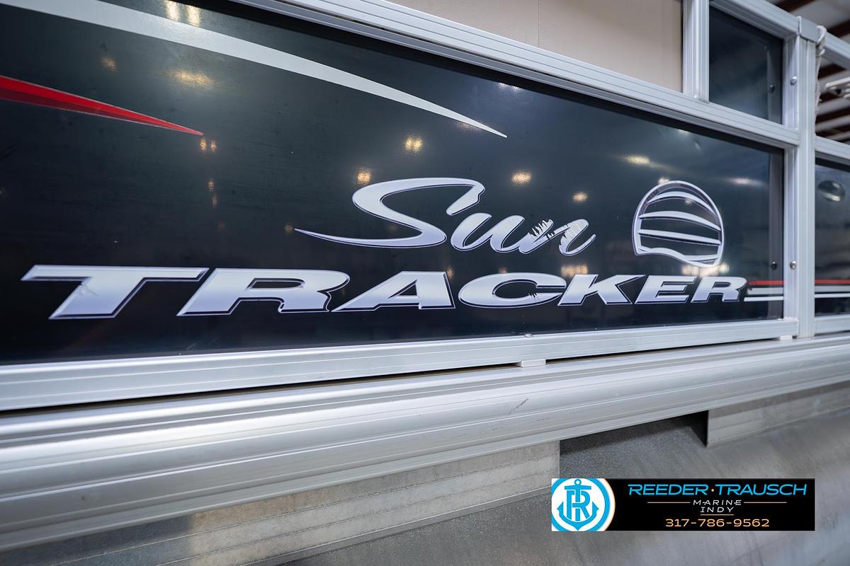 Used 2017 Sun Tracker Fishin' Barge 20 DLX