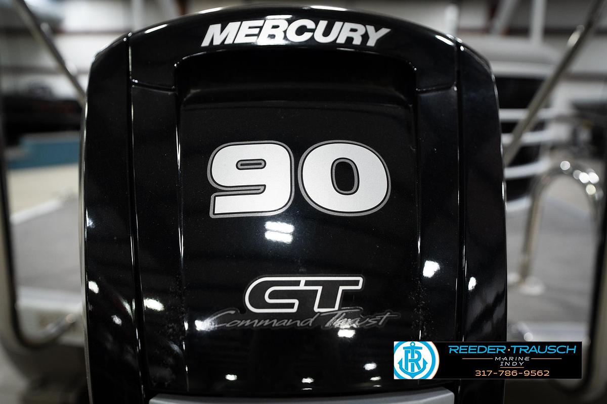 Used 2023 Bennington 22 LSR