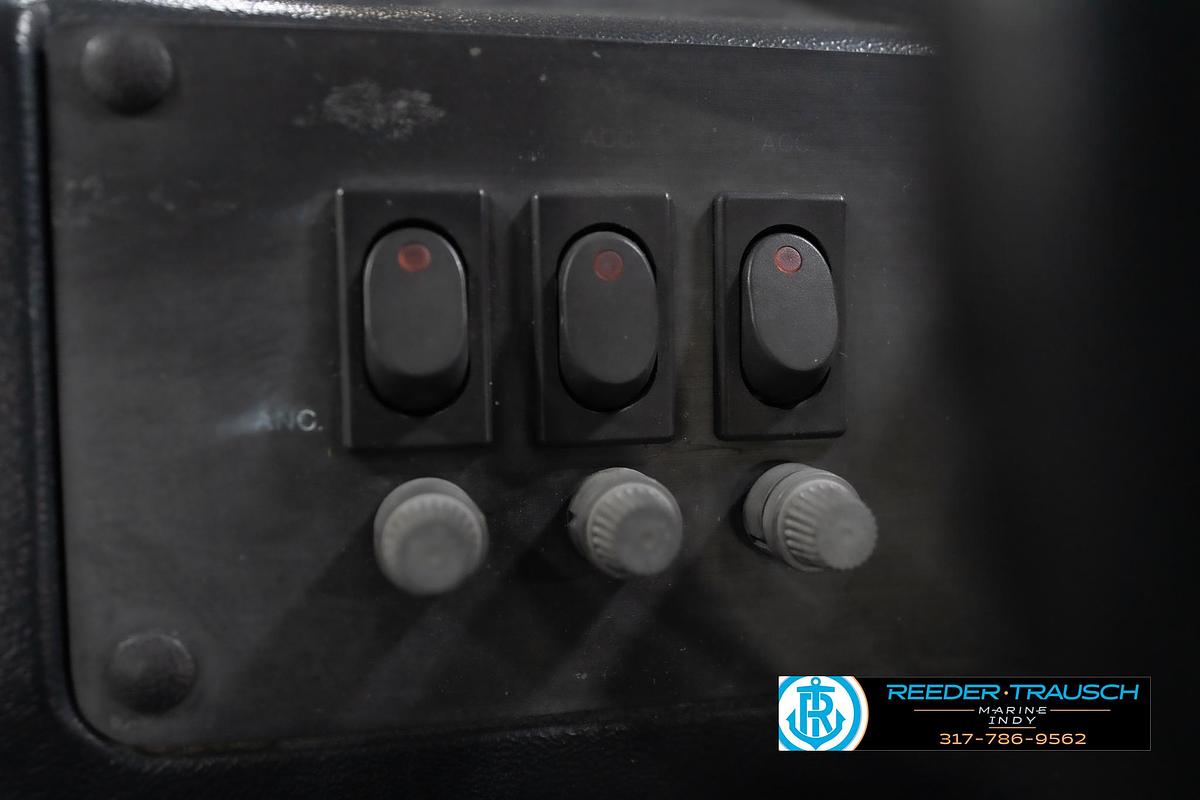 Used 1992 Sun Tracker Party Barge 24