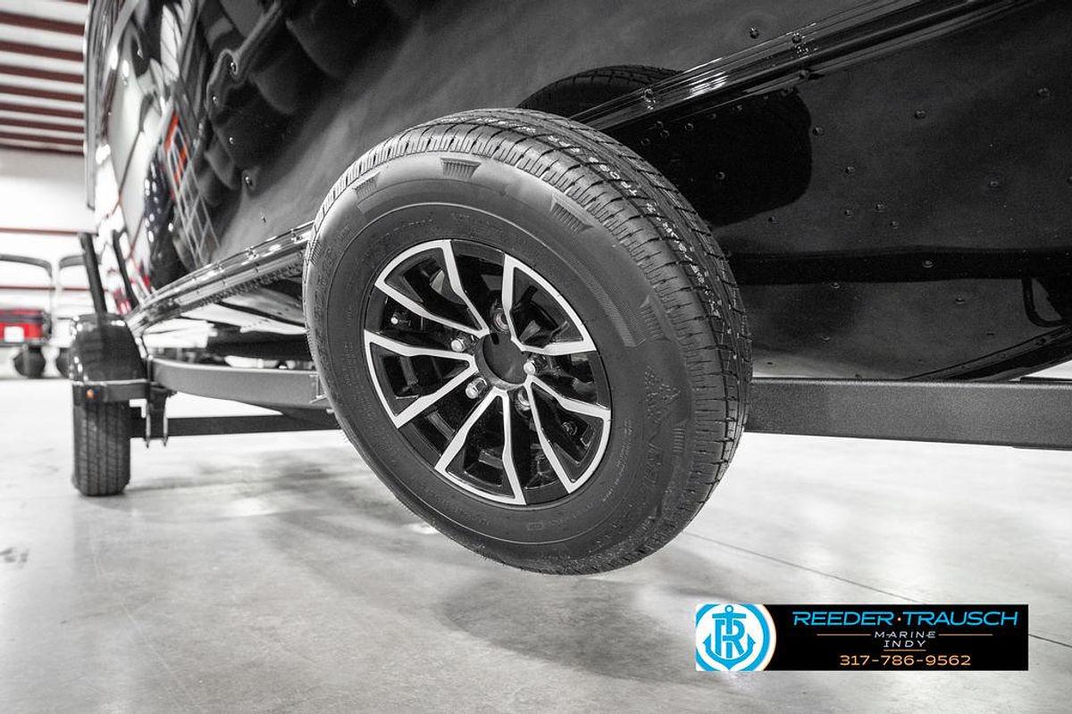 2025 Lund 1775 Adventure Sport