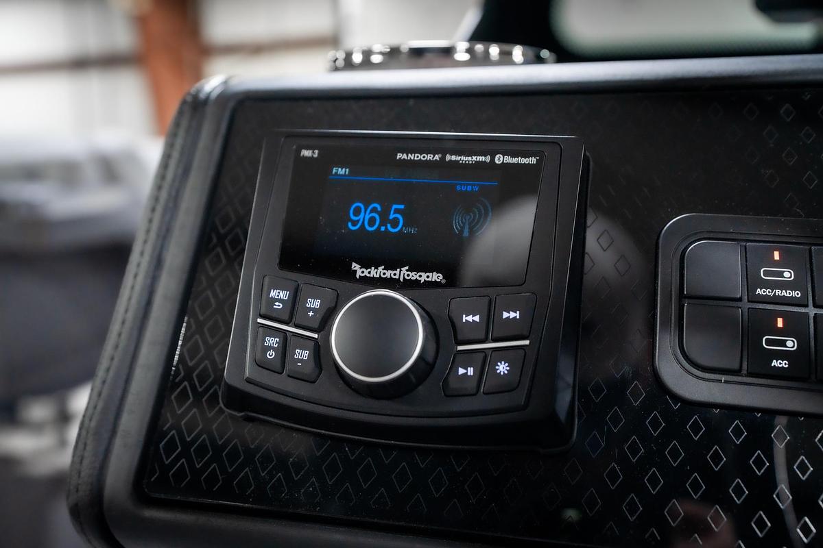 2025 Bennington 24 MSB