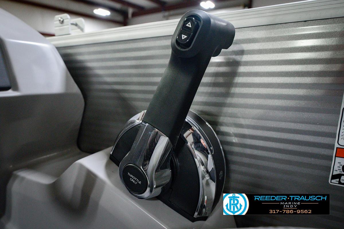 Used 2023 Bennington 22 SXSAPG