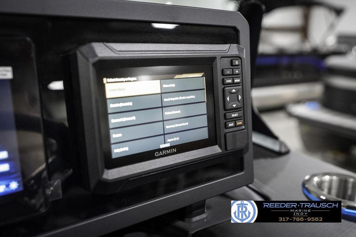 2025 Bennington 24 MFB