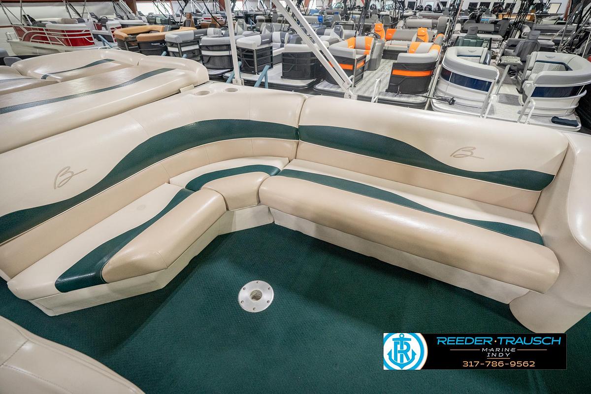 Used 2000 Bennington 227L