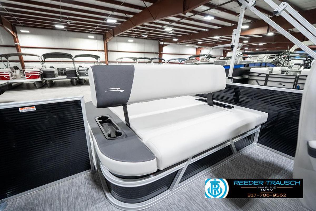 2025 Bennington 22 SSB