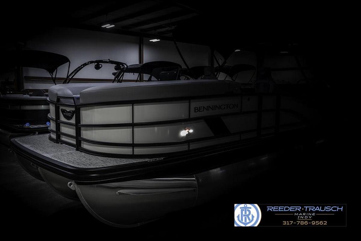 2025 Bennington 22 MFB