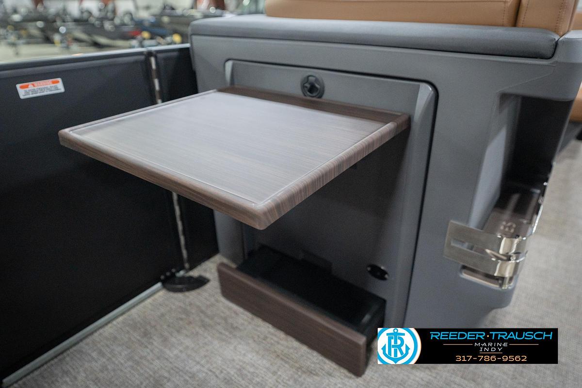 2026 Bennington 22 MFB