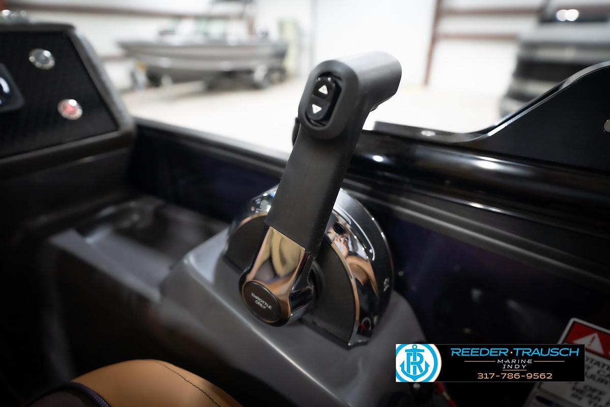 2026 Bennington 24 MFB