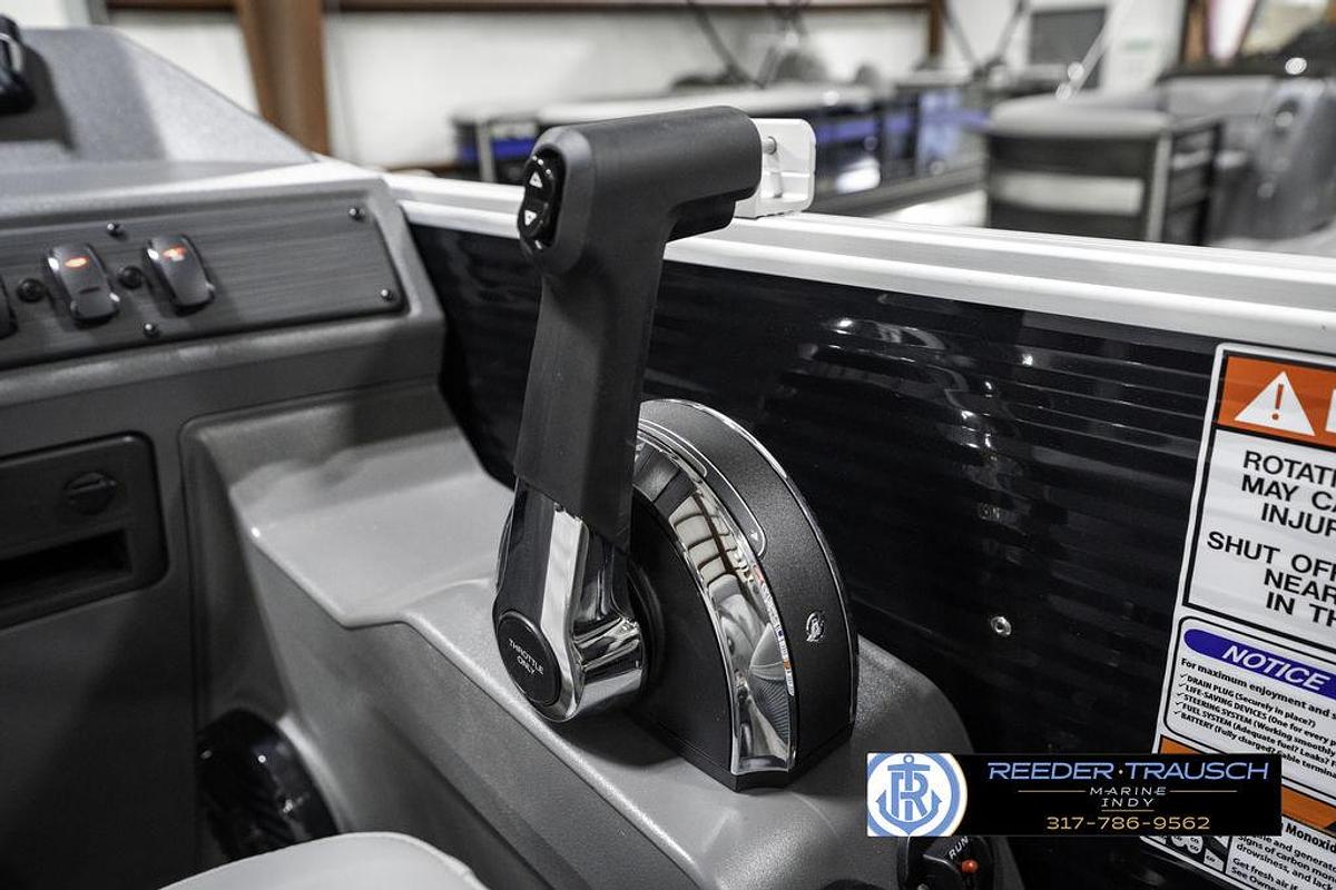 2025 Bennington 21 SS