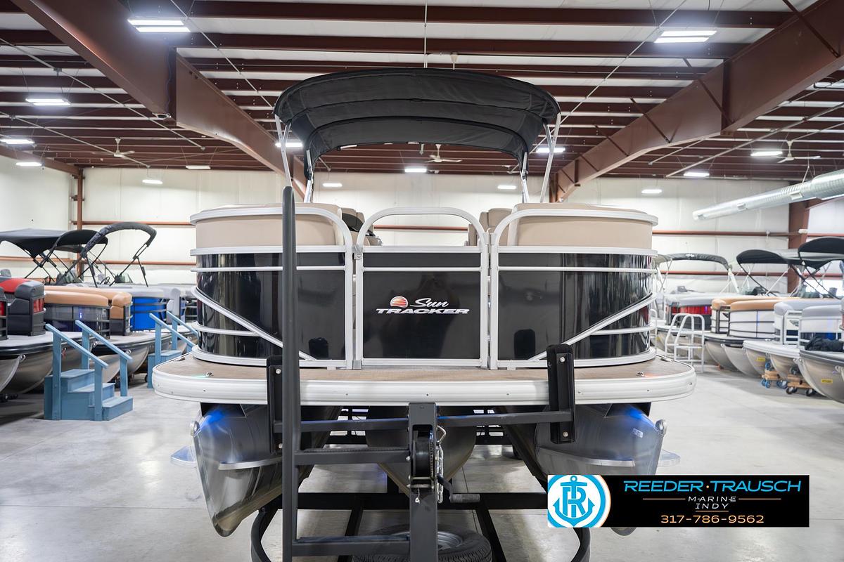 Used 2020 Sun Tracker Party Barge 24 DLX