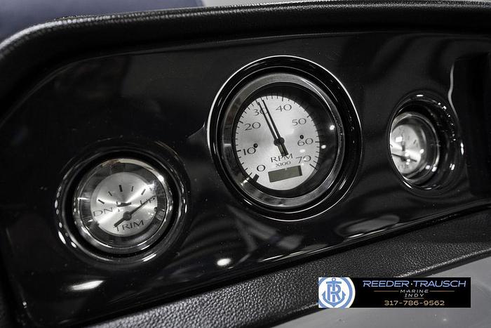 2025 Bennington 22 SLS