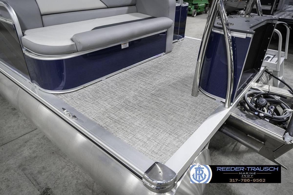 2025 Avalon 1785 Venture CRB