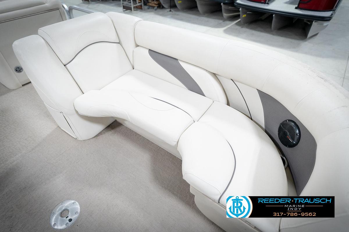 Used 2014 SunChaser Classic 8522 Lounger