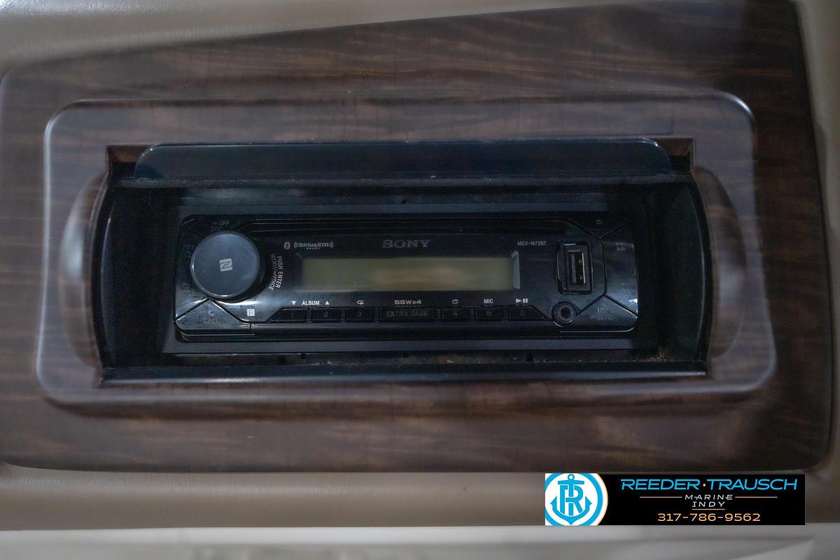 Used 2014 Bennington 2275 GCW