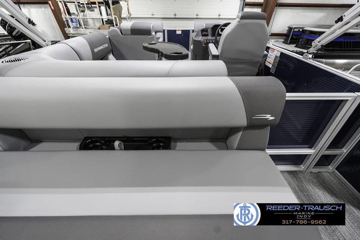 2025 Bennington 18 SLJ