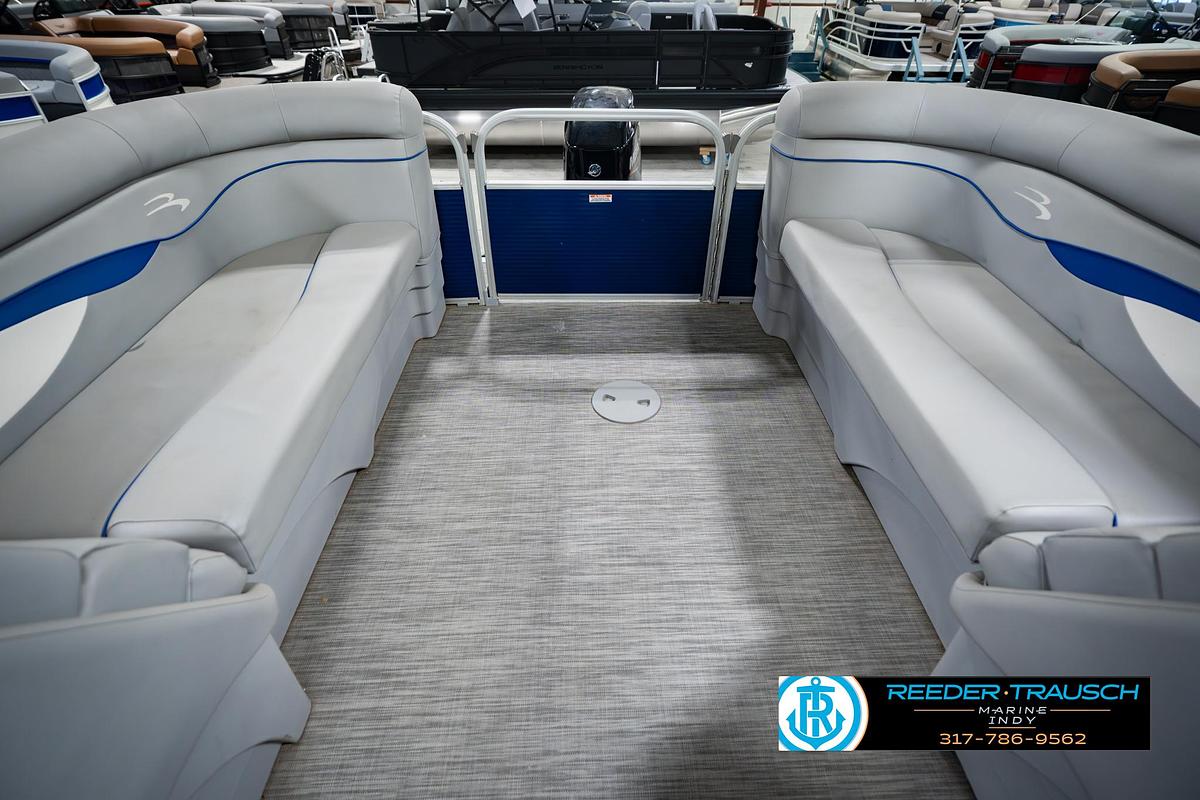 Used 2021 Bennington 22 SVSR