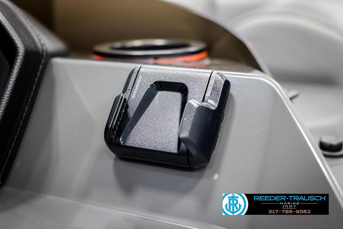 2025 Bennington 21 SL