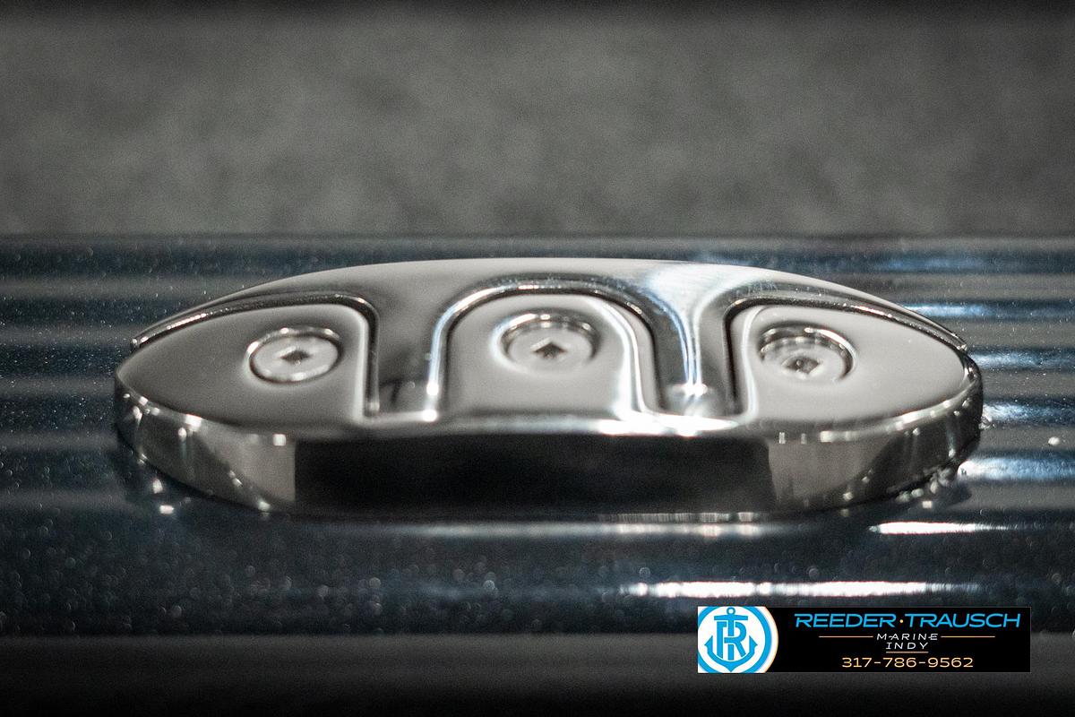 2025 Lund 1875 Pro V Bass