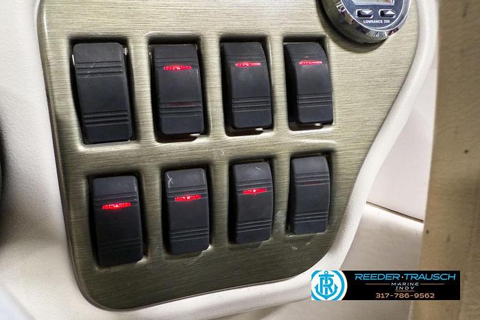 Used 2006 Crest Caribbean 2570