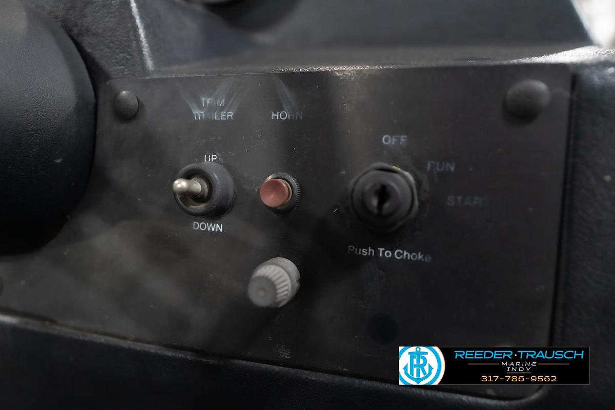 Used 1992 Sun Tracker Party Barge 24