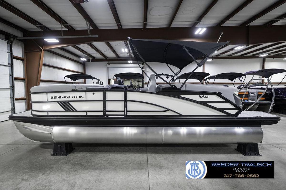 2025 Bennington 22 MFB