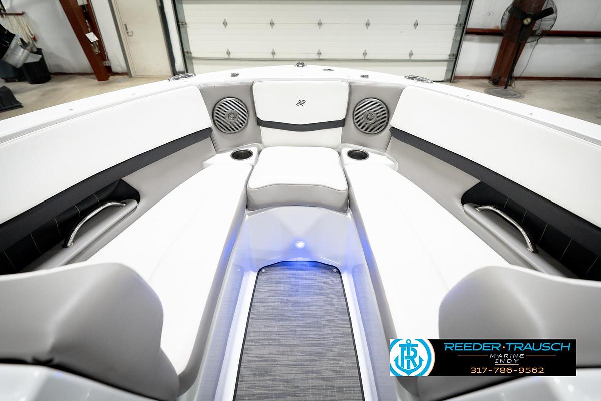 Used 2020 Four Winns MT H210