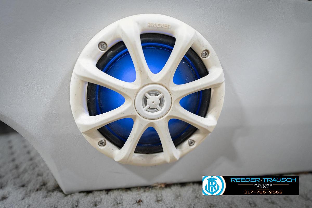 Used 1991 Godfrey Sanpan SP 2200