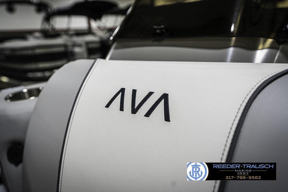 2025 Avalon 1785 Venture CRB