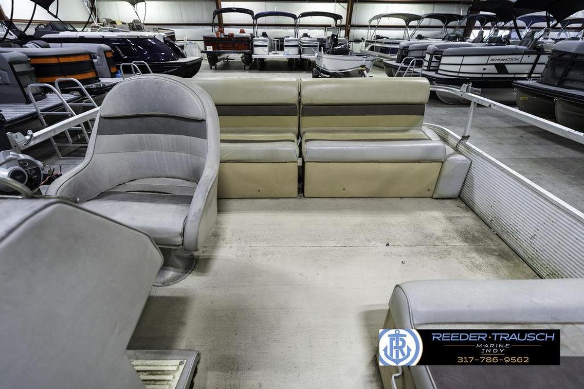 Used 1985 Godfrey Aqua Patio