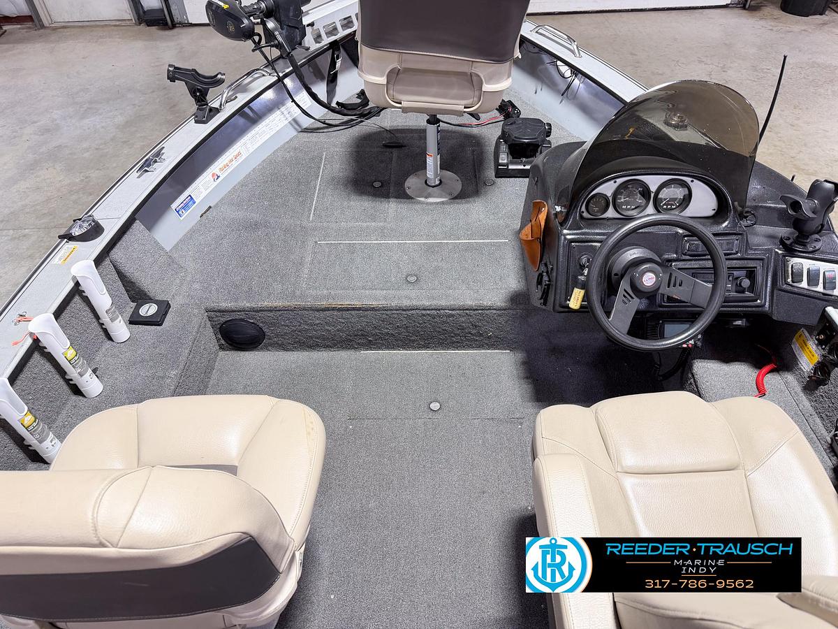 Used 1999 Lund Mr. Pike 17